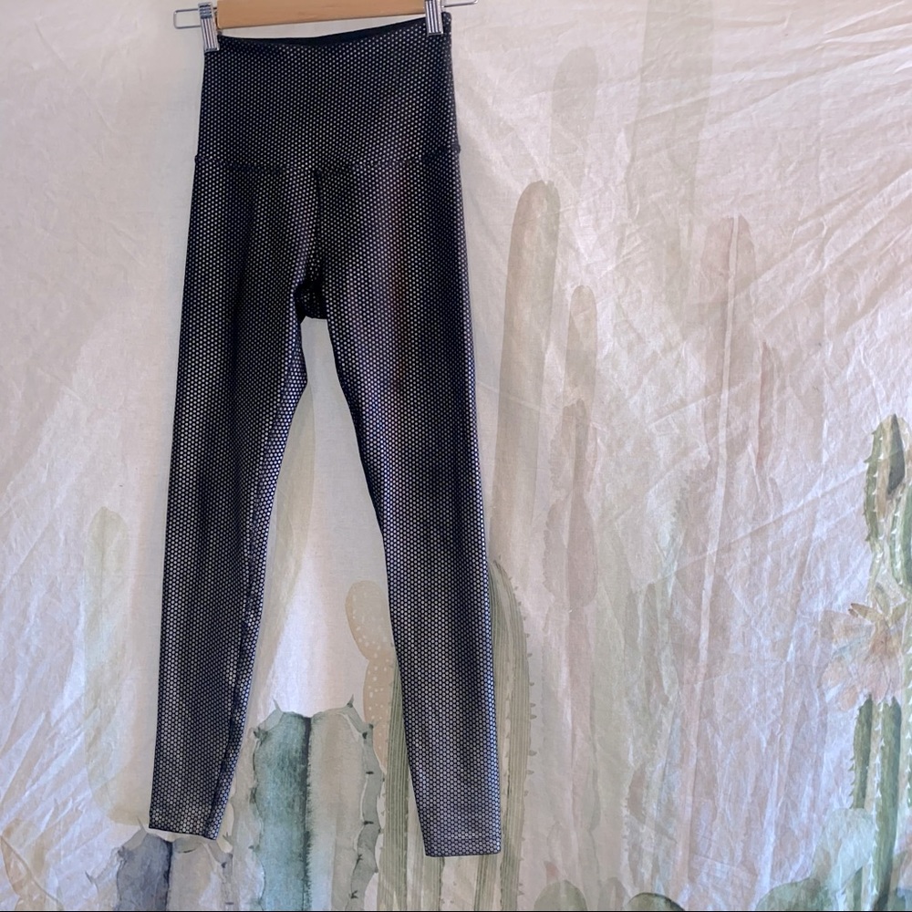 Beyond Yoga • Silver Metallic Ombre Polka Dot Leggings 🌵xs